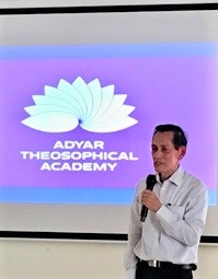 Fondata la Adyar Theosophical Academy 1